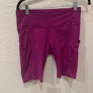 COPY - Lululemon bike shorts lots of pockets